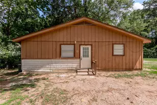 712 Cline St, Huntsville, TX 77340 - Photo 17