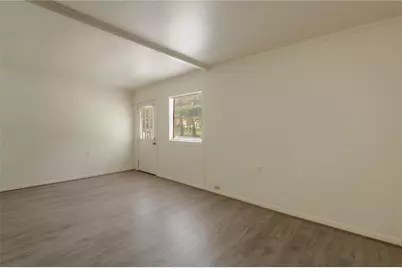 712 Cline Street #D, Huntsville, TX 77340 - Photo 7
