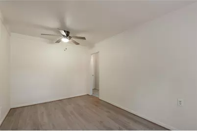 712 Cline Street #D, Huntsville, TX 77340 - Photo 5