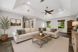 934 Moss Spring Ln, Hedwig Village, TX 77024 - Photo 3