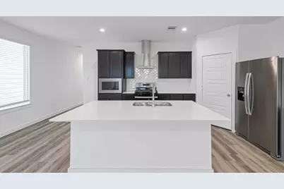 3002 Crown Gate Drive, Houston, TX 77047 - Photo 9