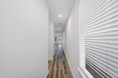 3002 Crown Gate Drive, Houston, TX 77047 - Photo 5