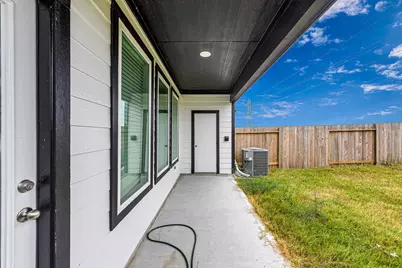 3002 Crown Gate Drive, Houston, TX 77047 - Photo 31