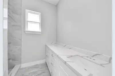 7160 Rook Boulevard, Houston, TX 77087 - Photo 15