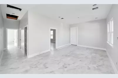 7160 Rook Boulevard, Houston, TX 77087 - Photo 9
