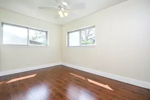 134 4th St, Sugar Land, TX 77498 - Photo 15