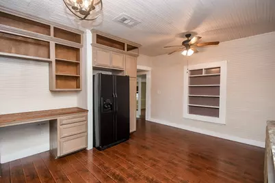 134 4th Street, Sugar Land, TX 77498 - Photo 5