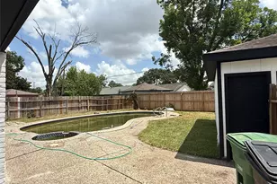 8911 Hendon Ln, Houston, TX 77036 - Photo 19