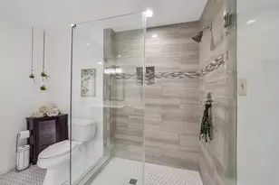 2574 Marilee Ln, Houston, TX 77057 - Photo 17