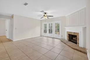 103 Breezy Point Pl, The Woodlands, TX 77381 - Photo 15