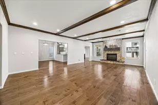 1030 Crossroads Dr, Houston, TX 77079 - Photo 11