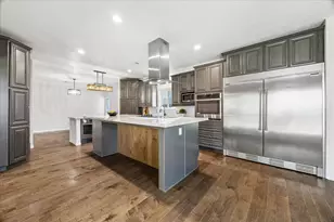 1030 Crossroads Dr, Houston, TX 77079 - Photo 5