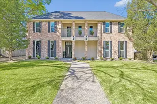 1030 Crossroads Dr, Houston, TX 77079 - Photo 1