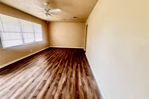631 Roper St, Houston, TX 77034 - Photo 9