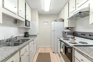 10053 Westpark Dr, Houston, TX 77042 - Photo 13