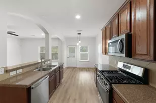 438 Oak Gate Dr, Conroe, TX 77304 - Photo 11