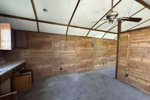 826 Ave C, Sinton, TX 78387 - Photo 5