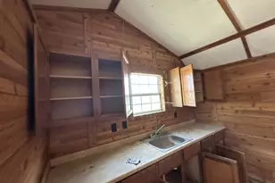 826 Ave C, Sinton, TX 78387 - Photo 5