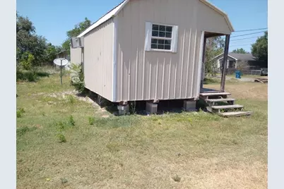 826 Avenue C, Sinton, TX 78387 - Photo 3