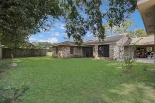 809 Collins St, Richmond, TX 77469 - Photo 33