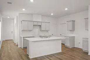 1727 Portia Ln, Conroe, TX 77301 - Photo 3