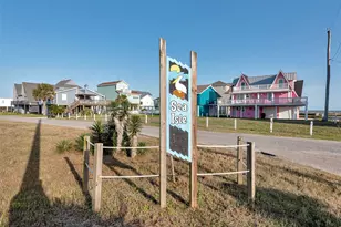 21801 Zachary Dr, Galveston, TX 77554 - Photo 43