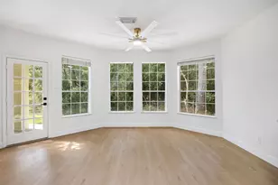 6650 Camptown Cir, Houston, TX 77069 - Photo 9