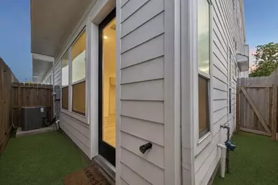 1524 Ojeman Road #D, Houston, TX 77055 - Photo 25