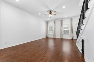 522 E 39th St, Houston, TX 77022 - Photo 9