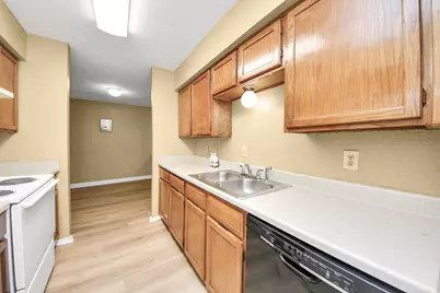 9700 Leawoo Boulevard #1002, Houston, TX 77099 - Photo 19