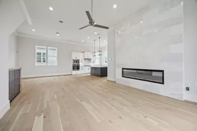 3303 Green Daisy Lane, Houston, TX 77008 - Photo 5