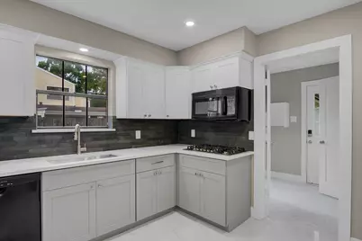 1119 Trowbridge Drive, Houston, TX 77062 - Photo 19