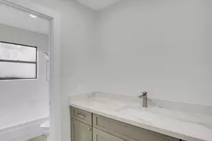 1119 Trowbridge Dr, Houston, TX 77062 - Photo 25