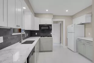 1119 Trowbridge Dr, Houston, TX 77062 - Photo 17