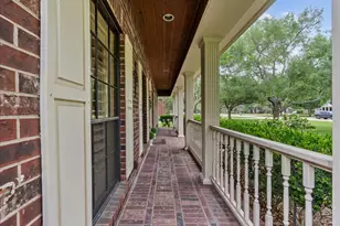 408 Allan St, Friendswood, TX 77546 - Photo 5