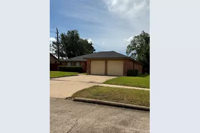 811 Whispering Pine Drive, Missouri City, TX 77489 - Photo 1