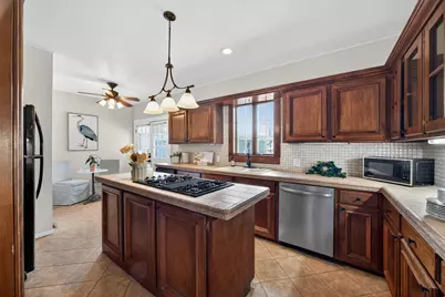3828 Bernardo De Galvez Avenue, Galveston, TX 77550 - Photo 11
