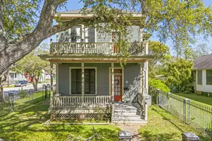 3828 Bernardo De Galvez Ave, Galveston, TX 77550 - Photo 33