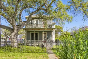 3828 Bernardo De Galvez Ave, Galveston, TX 77550 - Photo 31