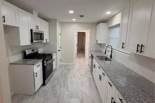 3221 County Rd 890, Alvin, TX 77511 - Photo 7
