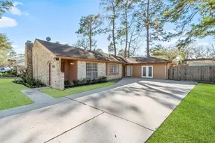 29031 Elmwood Dr, Shenandoah, TX 77381 - Photo 3