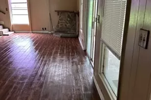 322 Circle Way St, Lake Jackson, TX 77566 - Photo 3