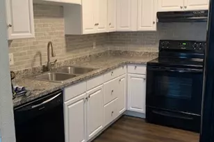 11002 Hammerly Blvd, Houston, TX 77043 - Photo 13