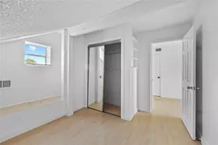 6327 Lynkat Ln, Houston, TX 77083 - Photo 25