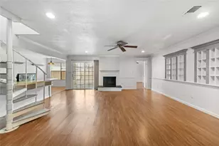 6327 Lynkat Ln, Houston, TX 77083 - Photo 7