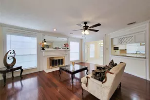 3926 Felicia Dr, Sugar Land, TX 77479 - Photo 15