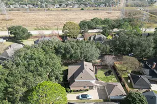 3926 Felicia Dr, Sugar Land, TX 77479 - Photo 43