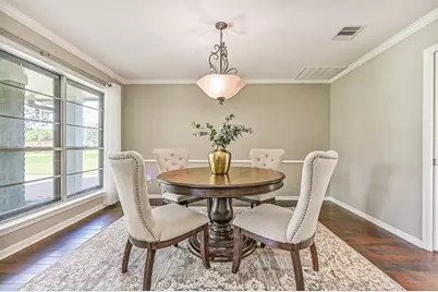 304 Chester Drive, Friendswood, TX 77546 - Photo 7