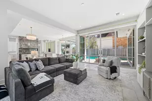 2615 Yupon St, Houston, TX 77006 - Photo 3