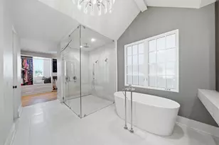 2615 Yupon St, Houston, TX 77006 - Photo 39